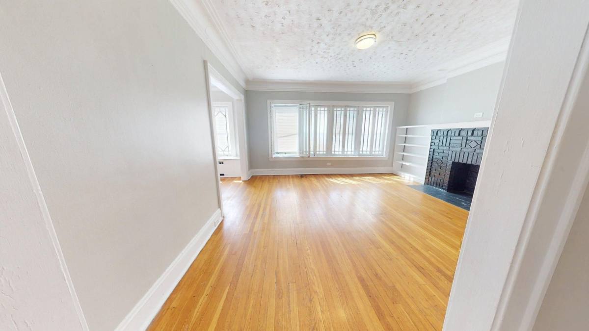 Apartment for rent at 2729 Euclid Heights Blvd, Cleveland, OH 44106