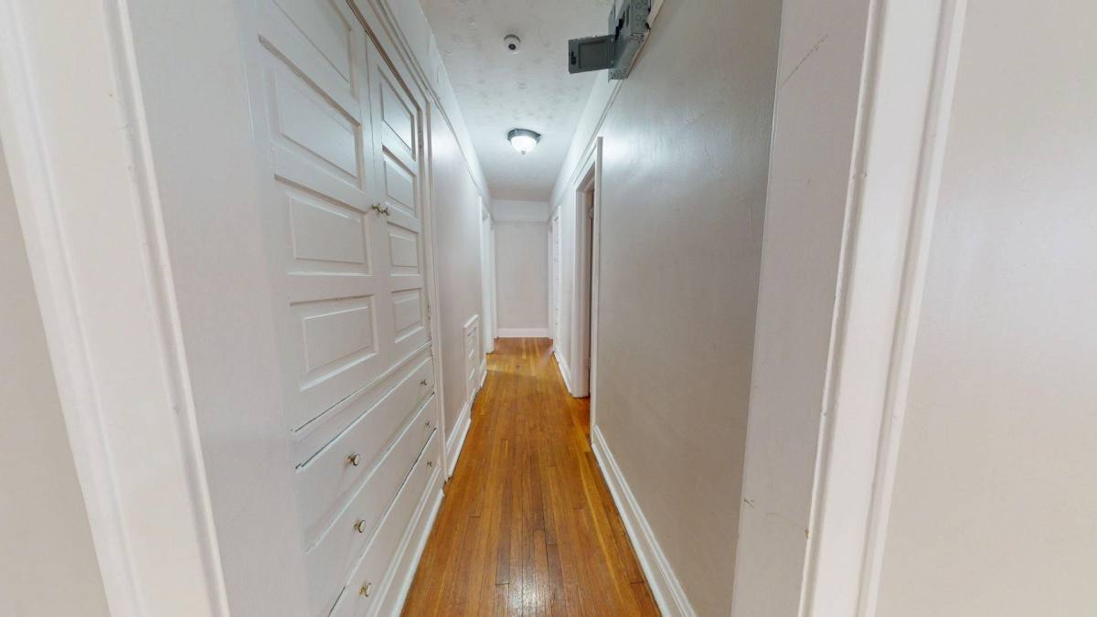 Apartment for rent at 2729 Euclid Heights Blvd, Cleveland, OH 44106