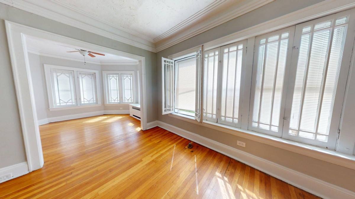 Apartment for rent at 2729 Euclid Heights Blvd, Cleveland, OH 44106