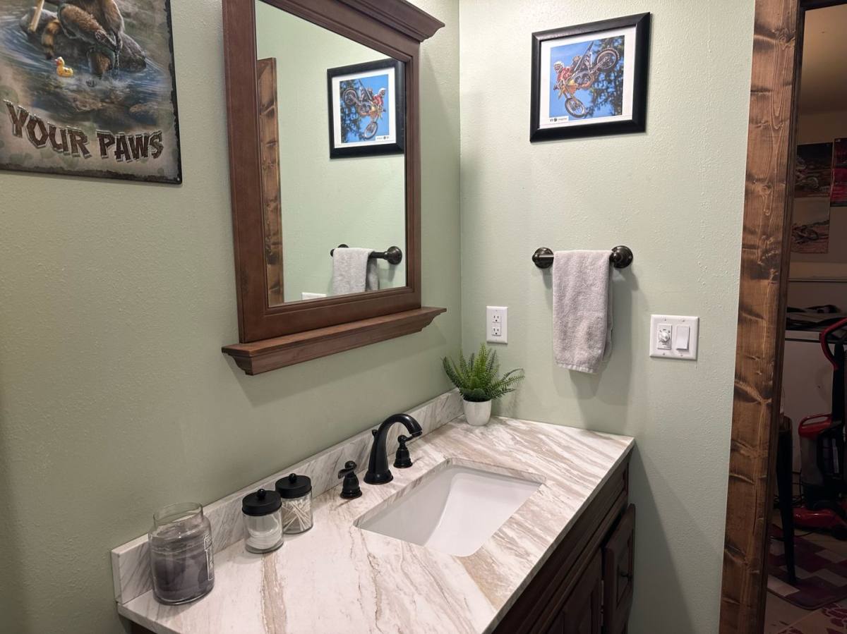 Apartment for rent at 19111 Shoshone Rd, Bend, OR 97702