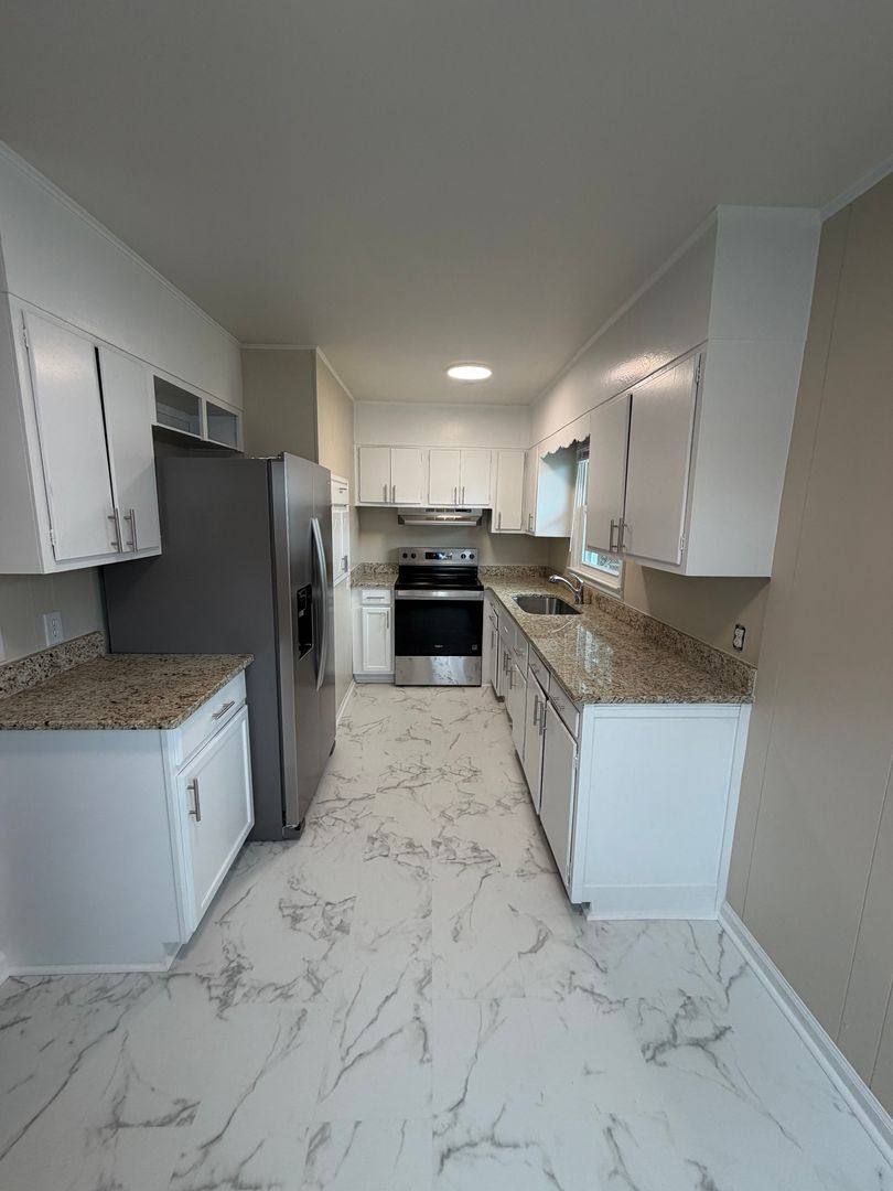 House for rent at 1331 Elm St, Burlington, NC 27217