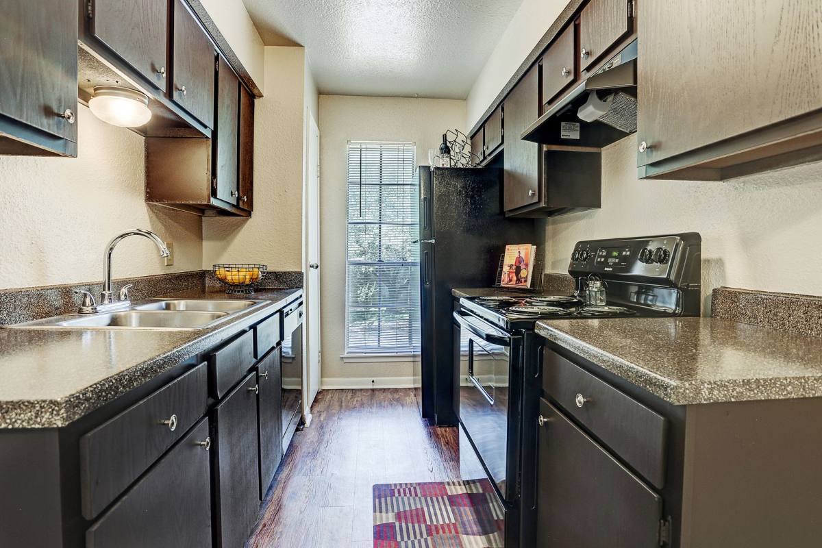 Townhouse for rent at 1516 E Sam Houston Parkway S, Pasadena, TX 77503