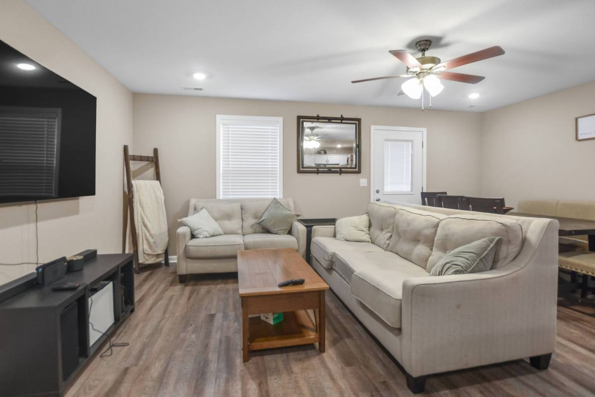 Townhouse for rent at 135 Country Lane, Clarksville, TN 37040