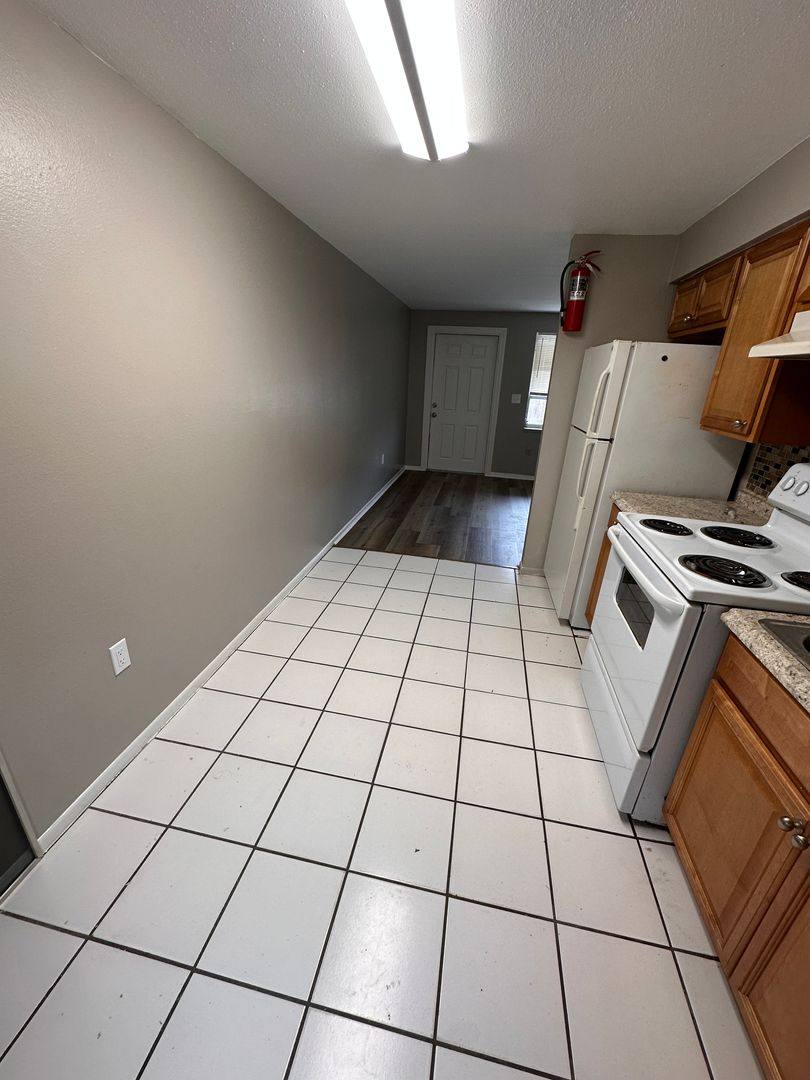 Apartment for rent at 1207 11th Ave W #A, Palmetto, FL 34221