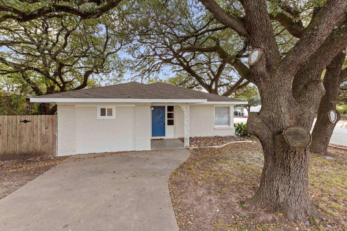 House for rent at 206 George Bush Dr, College Station, TX 77840