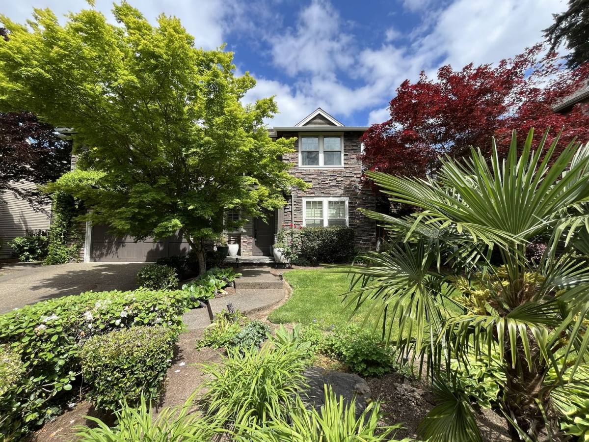 House for rent at 6435 McDuff Court, Lake Oswego, OR 97035