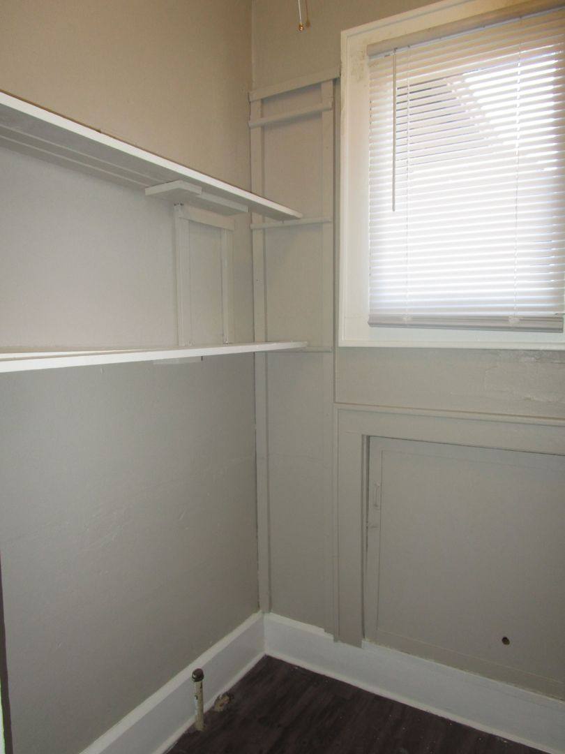 Apartment for rent at 708 W Jackson, Muncie, IN 47305