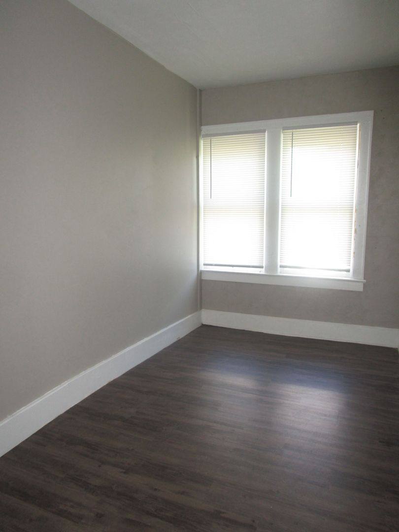 Apartment for rent at 708 W Jackson, Muncie, IN 47305