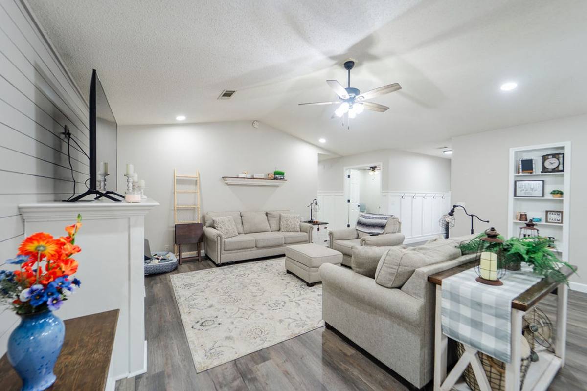 House for rent at 4 Huesca Lane, Hot Springs Village, AR 71909