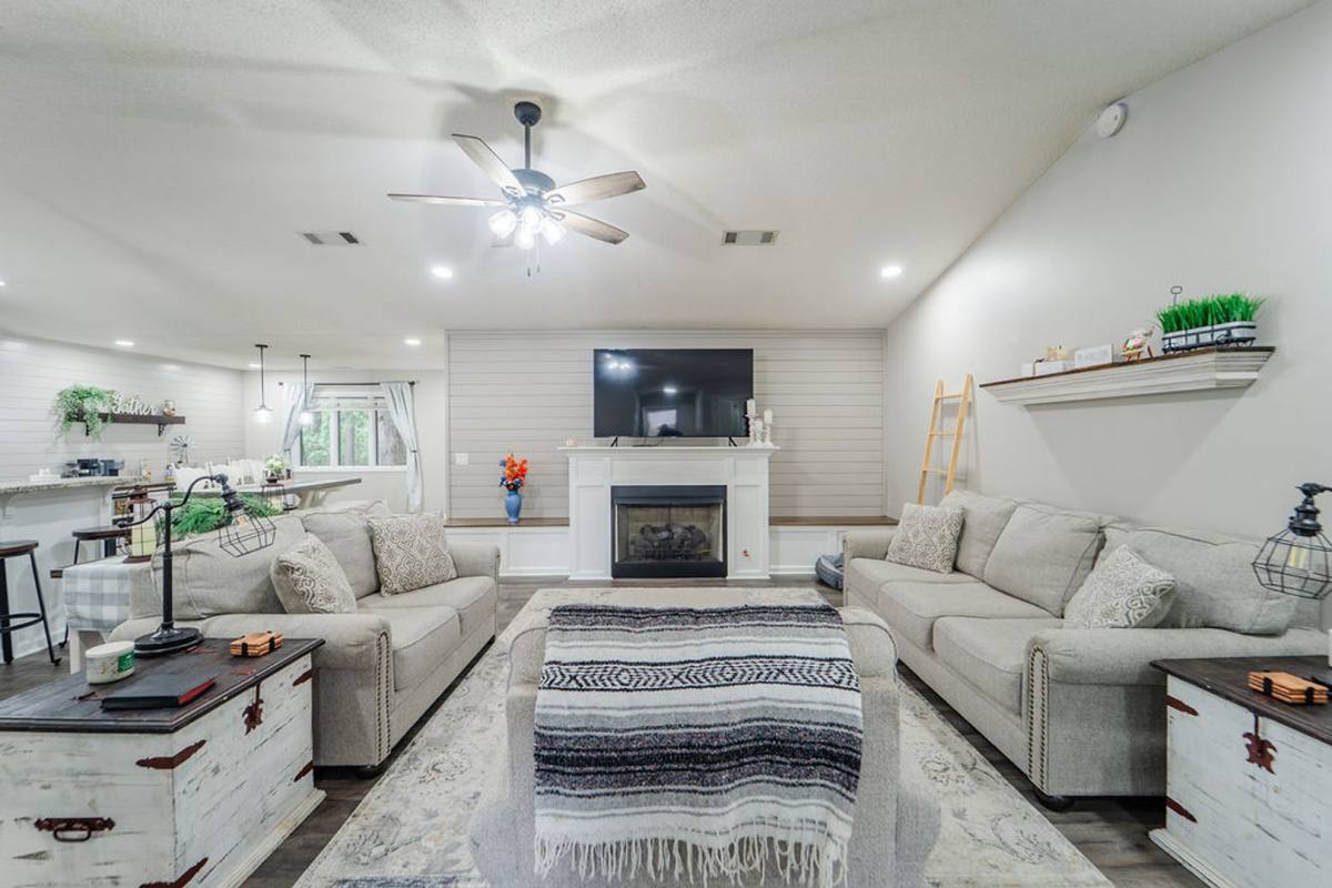 House for rent at 4 Huesca Lane, Hot Springs Village, AR 71909