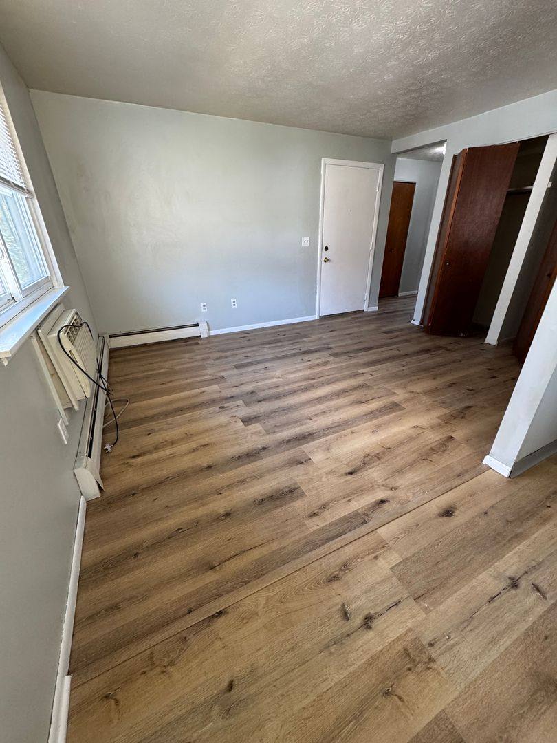 Apartment for rent at 484 10th St, Elyria, OH 44035
