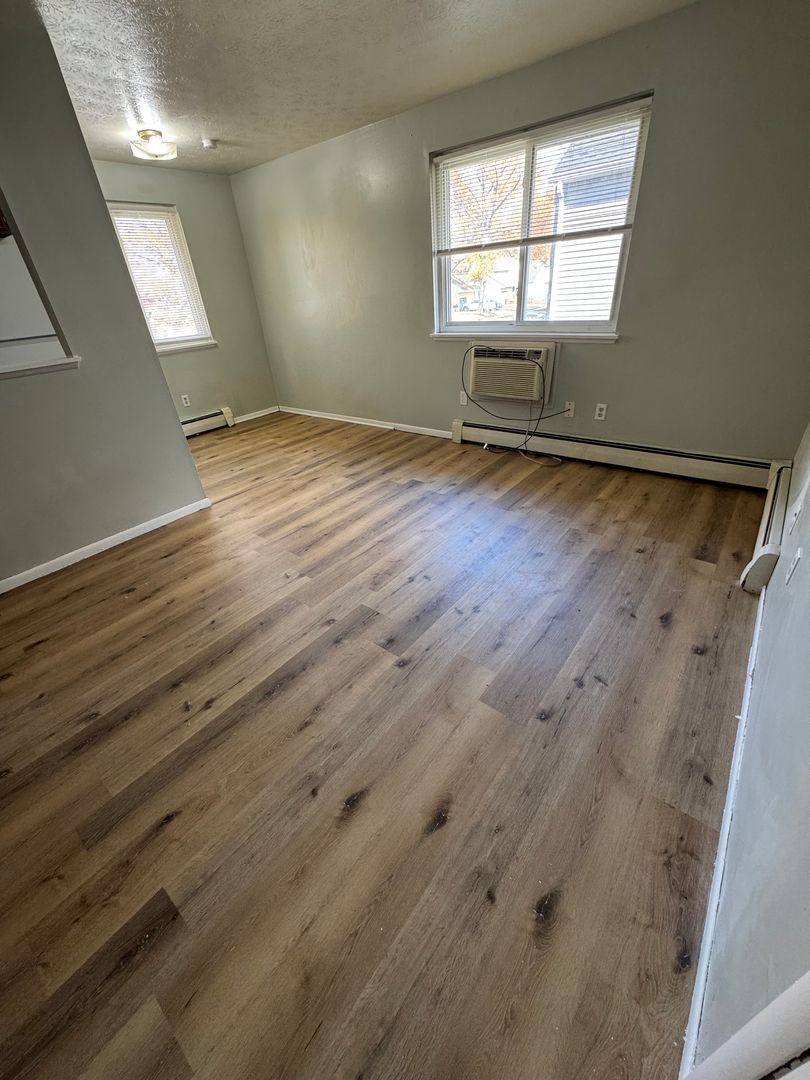 Apartment for rent at 484 10th St, Elyria, OH 44035