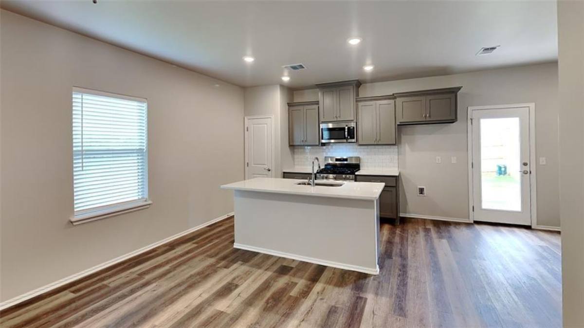 House for rent at 9360 NW 124th St, Yukon, OK 73099
