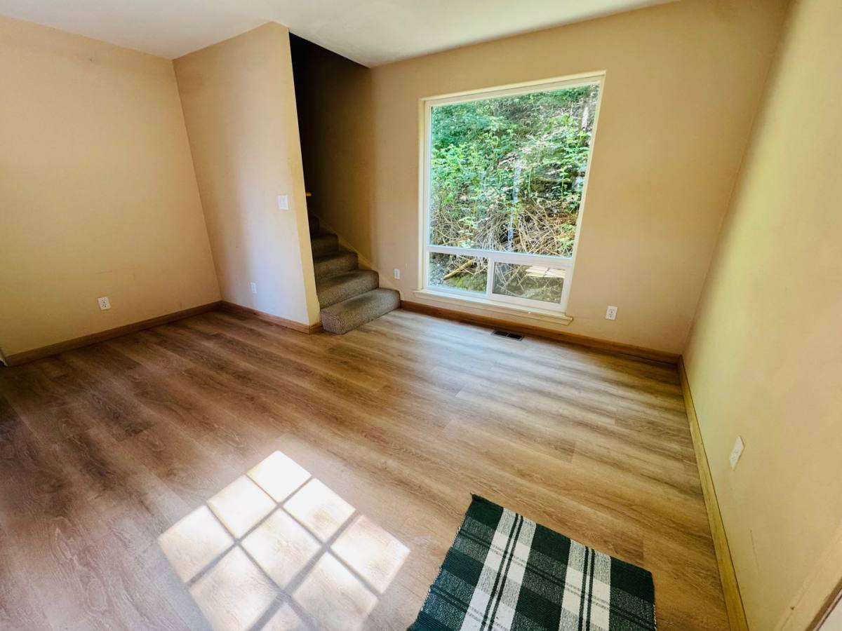 House for rent at 7604 Holiday Blvd, Anacortes, WA 98221