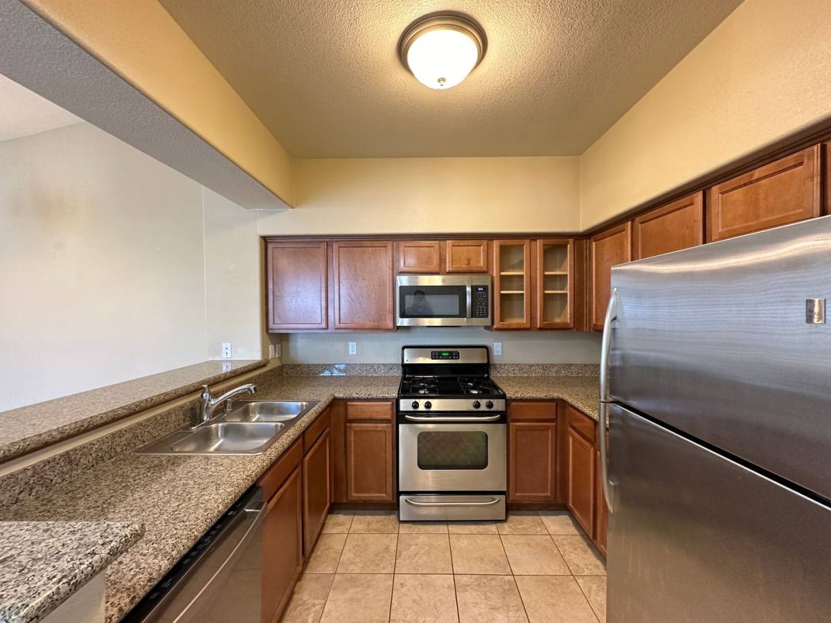 Condo for rent at 1621 Queen Victoria St, Las Vegas, NV 89144