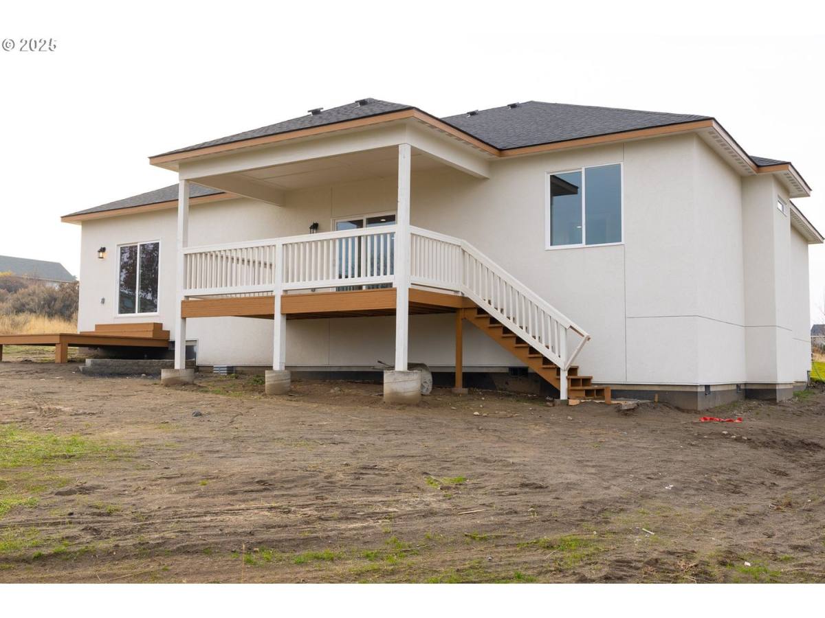 House for rent at 1635 Hayes St, Umatilla, OR 97882