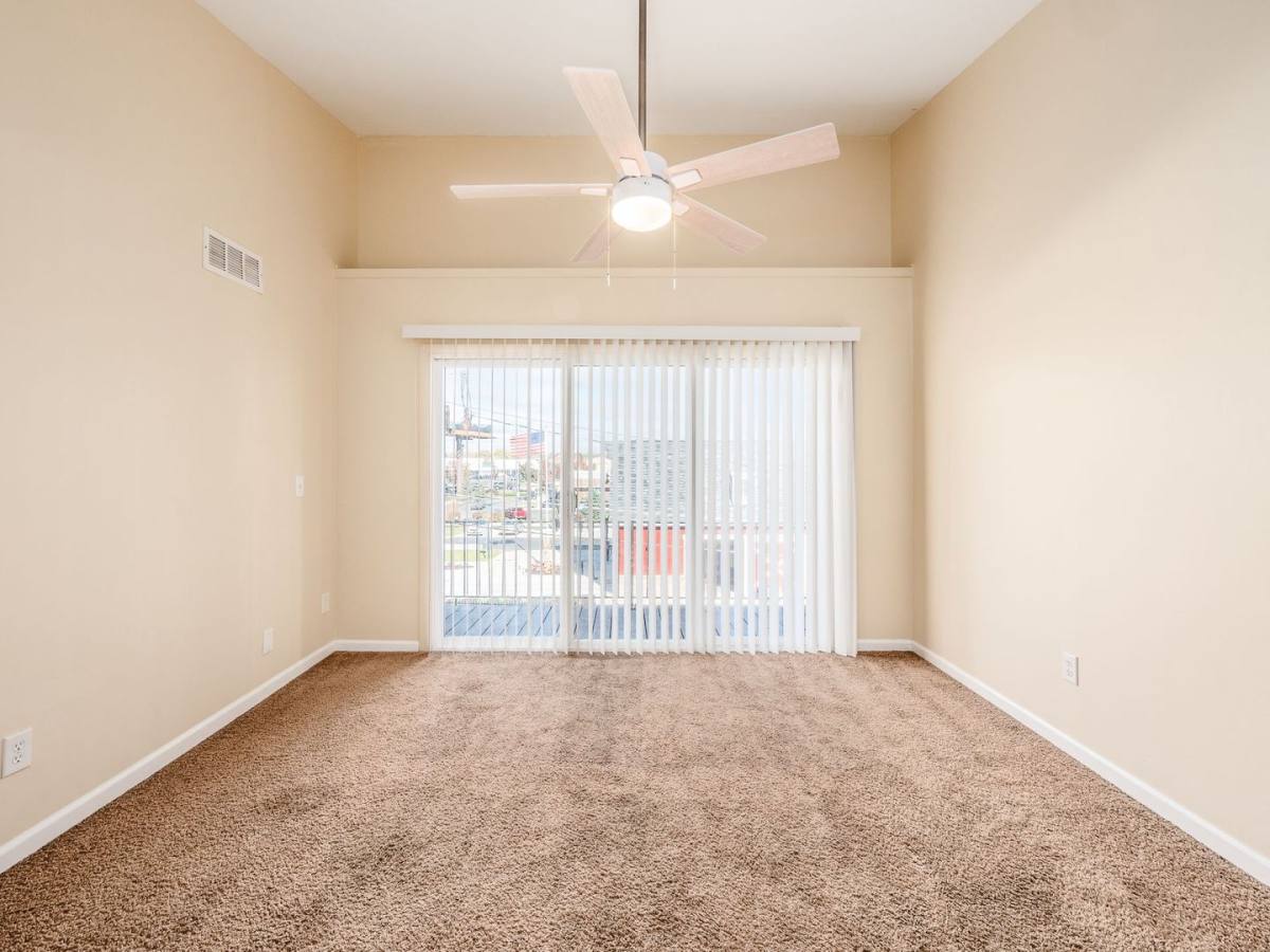 Apartment for rent at 4632 Hilton Ave, Columbus, OH 43228