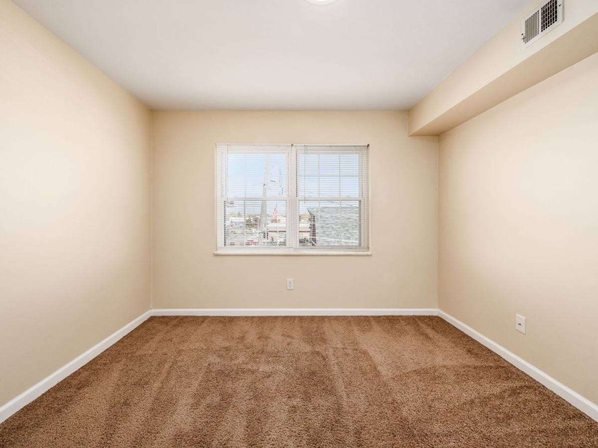 Apartment for rent at 4632 Hilton Ave, Columbus, OH 43228
