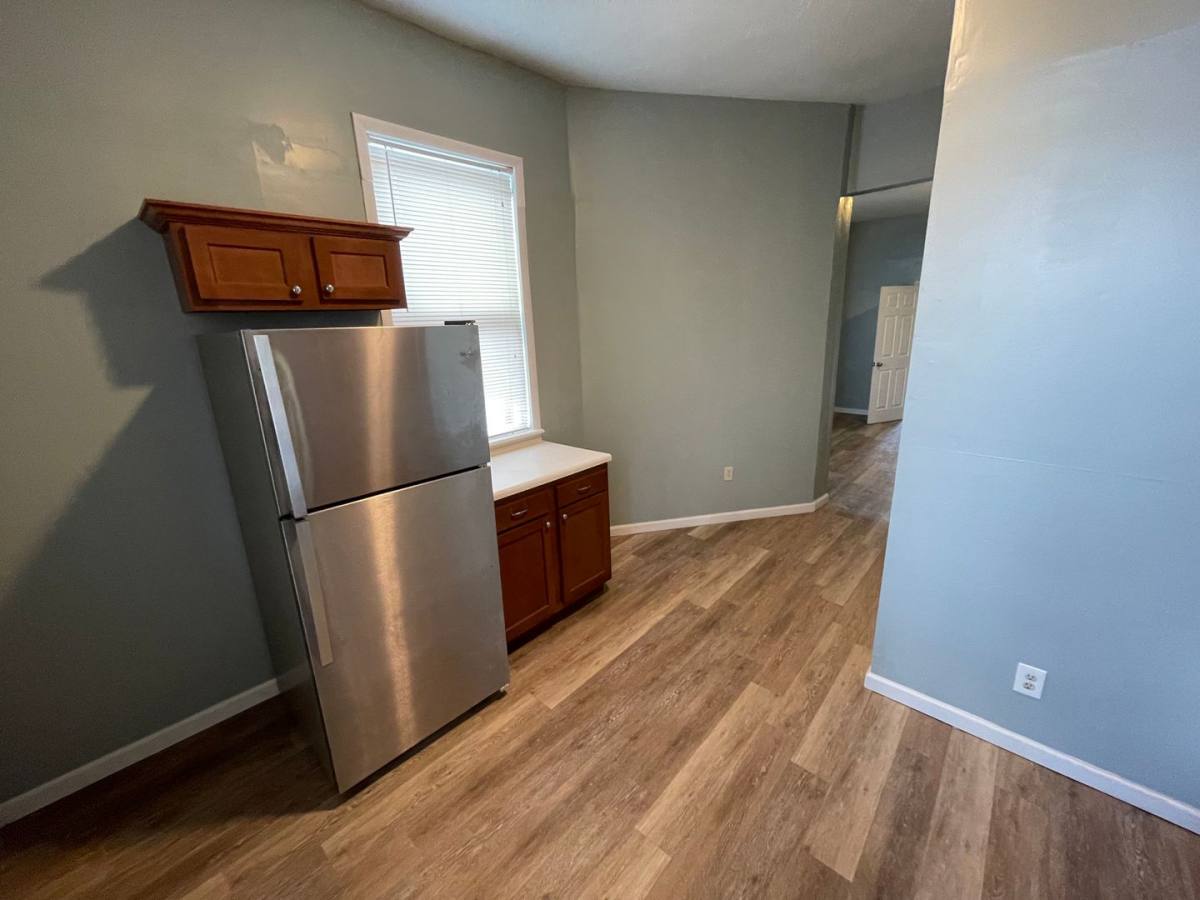 Apartment for rent at 4264 Norfolk Ave, Saint Louis, MO 63110