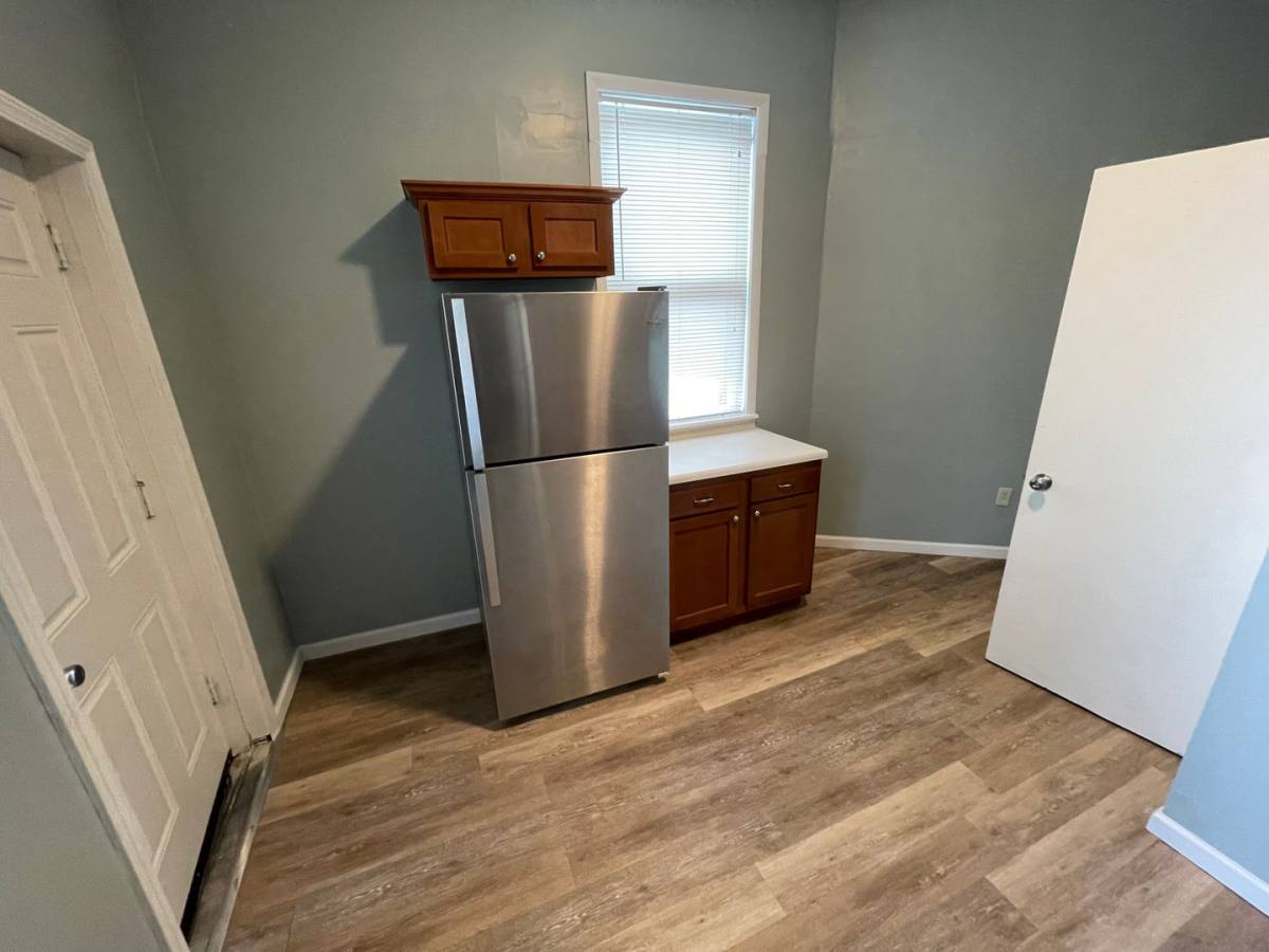 Apartment for rent at 4264 Norfolk Ave, Saint Louis, MO 63110