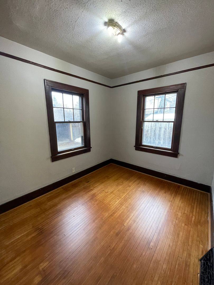 Apartment for rent at 1006 1008 S Dakota Ave, Sioux Falls, SD 57105