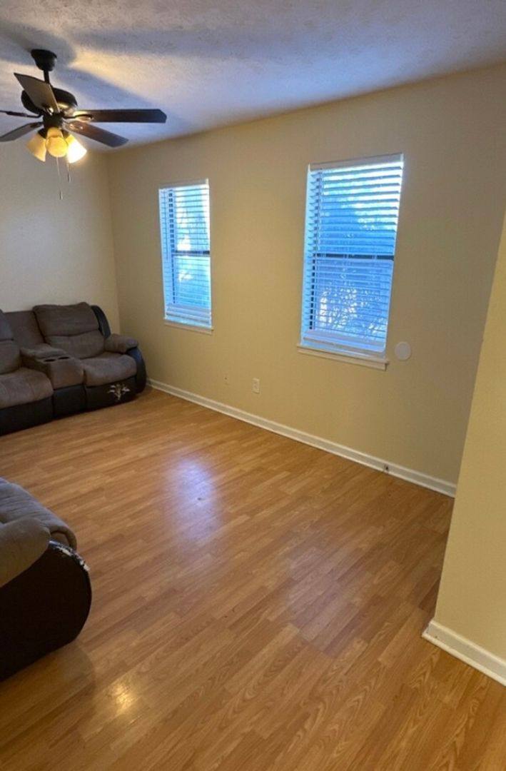 Apartment for rent at 106 Oak Park Court, Athens, GA 30605