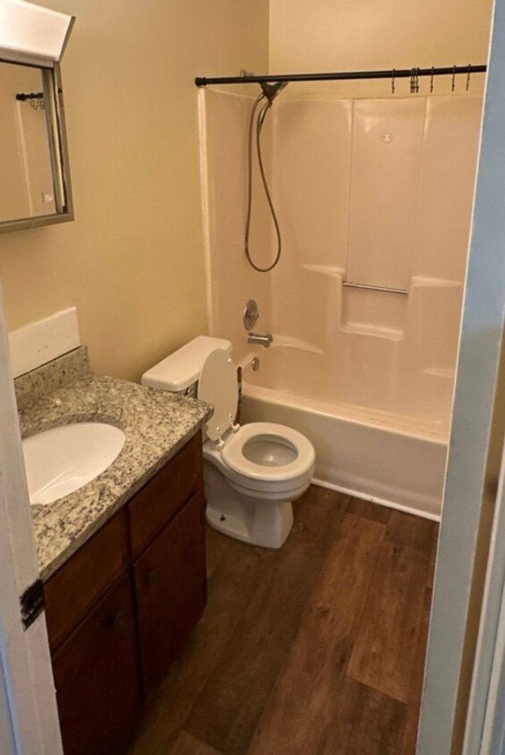 Apartment for rent at 106 Oak Park Court, Athens, GA 30605