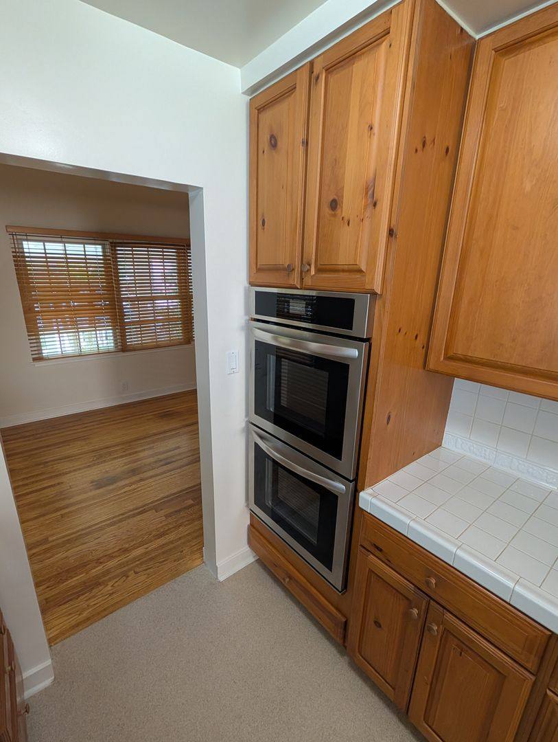 Apartment for rent at 1043 Pacific St, Santa Monica, CA 90405
