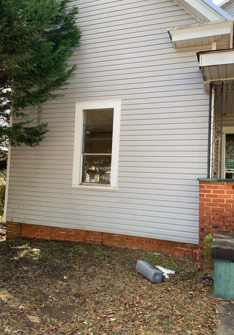 Apartment for rent at 340 Hickory St, Greenville, AL 36037