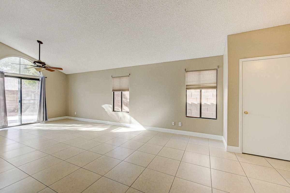 House for rent at 2723 Lovington Dr, Henderson, NV 89074