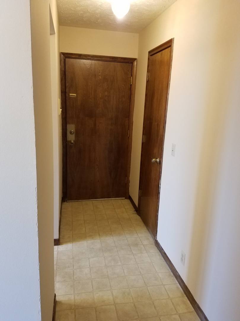 Apartment for rent at 620 So 38th St, Omaha, NE 68105
