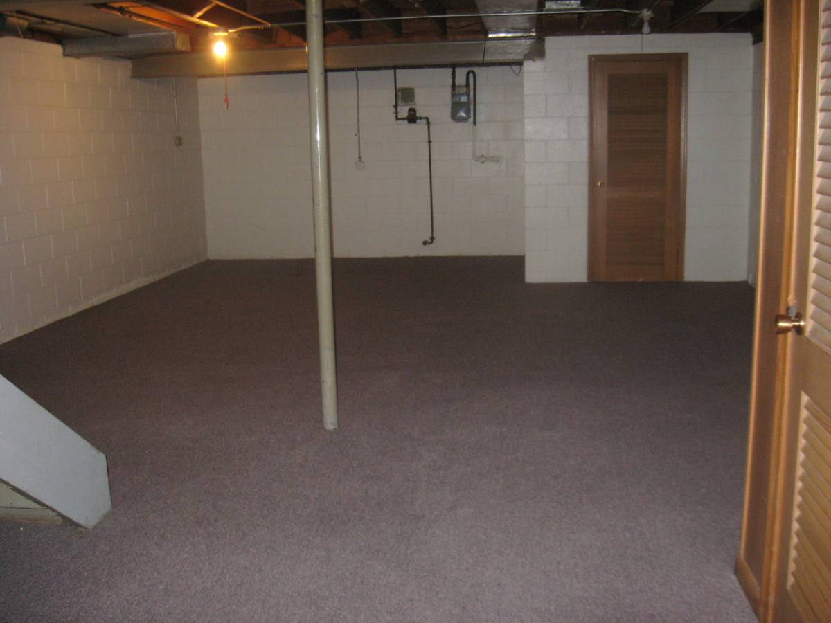 Apartment for rent at 5101 Grover St, Omaha, NE 68106