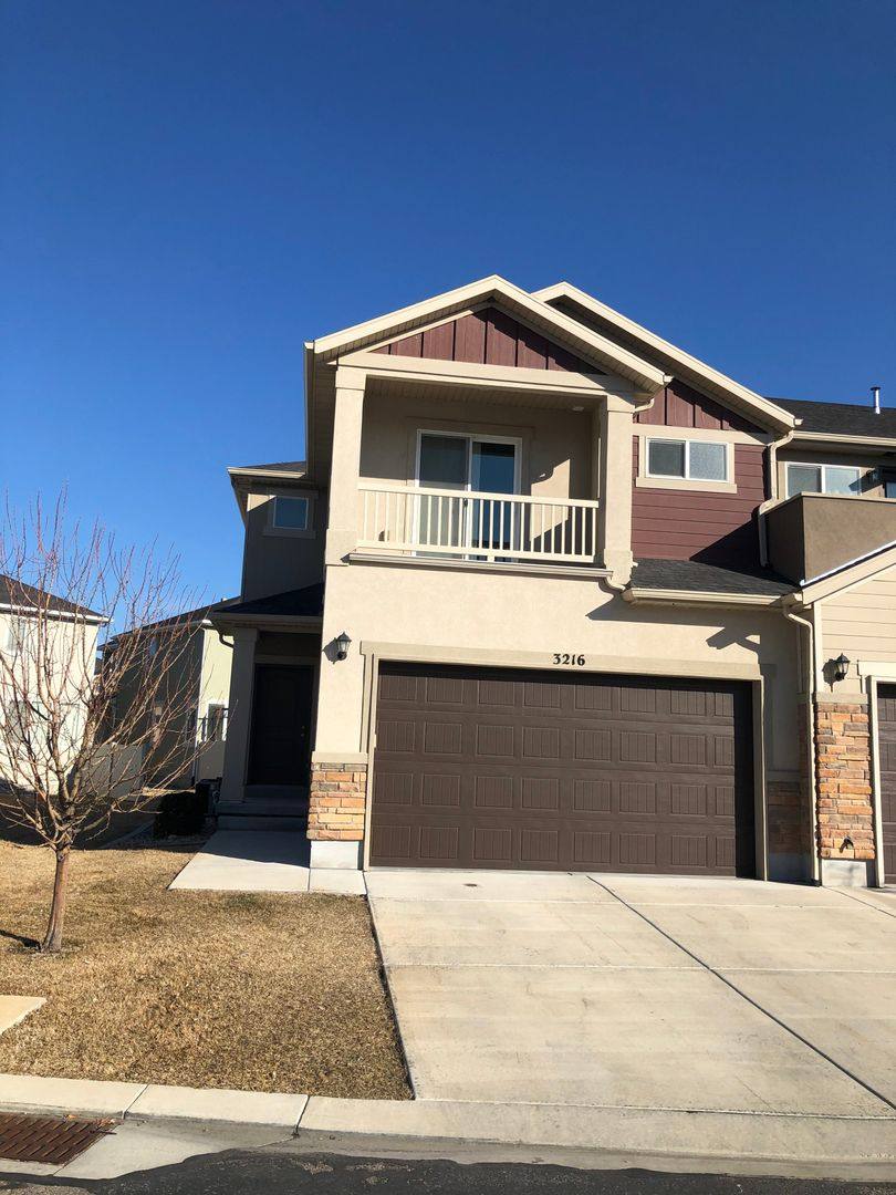 Townhouse for rent at 3216 W Prairie Grass Dr, Lehi, UT 84043