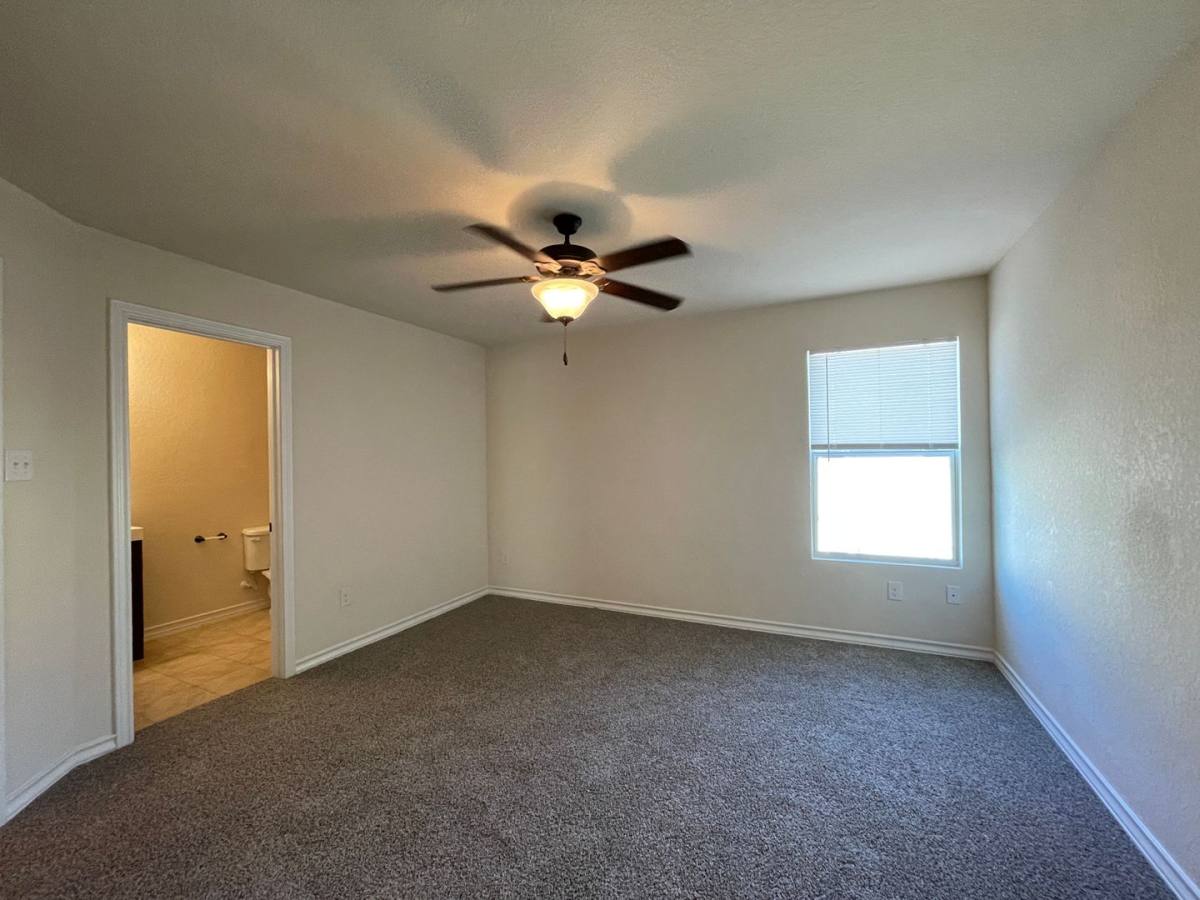 Townhouse for rent at 16828 Showdown Path #3, Schertz, TX 78154