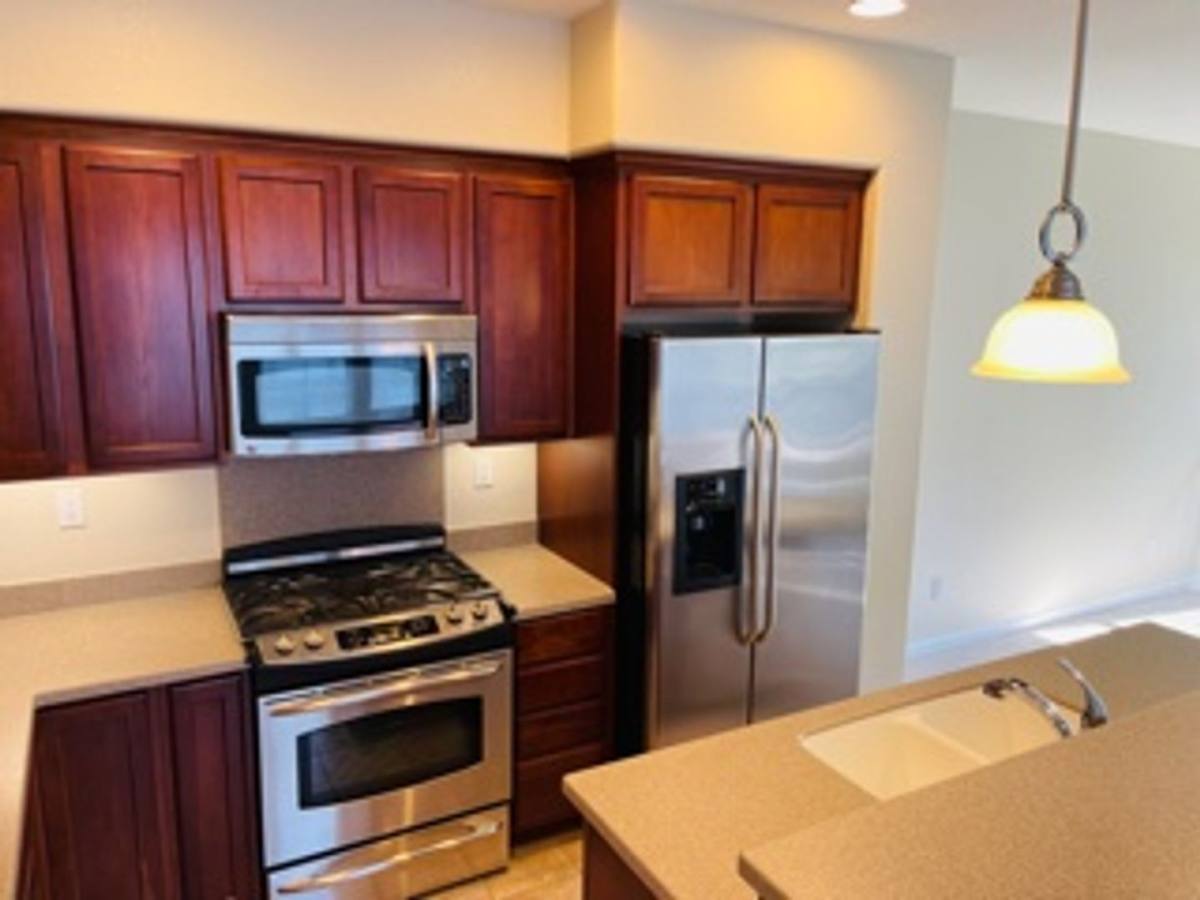 Condo for rent at 288 W Adoncia Dr, Tracy, CA 95391
