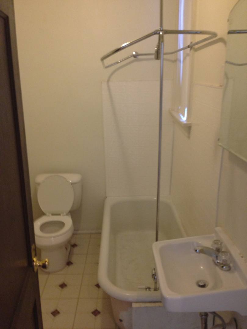 Apartment for rent at 3101 Miami St, Saint Louis, MO 63118