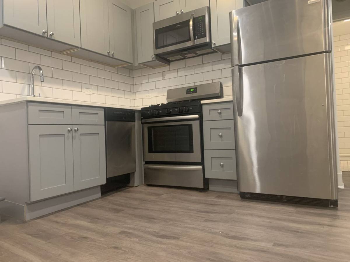 Apartment for rent at 5827 N Ridge Ave, Chicago, IL 60660