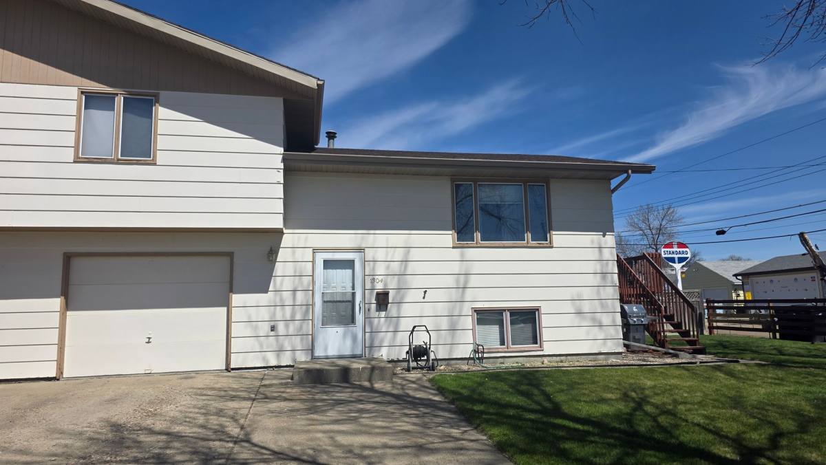 House for rent at 1304 E Ingals Ave, Bismarck, ND 58504