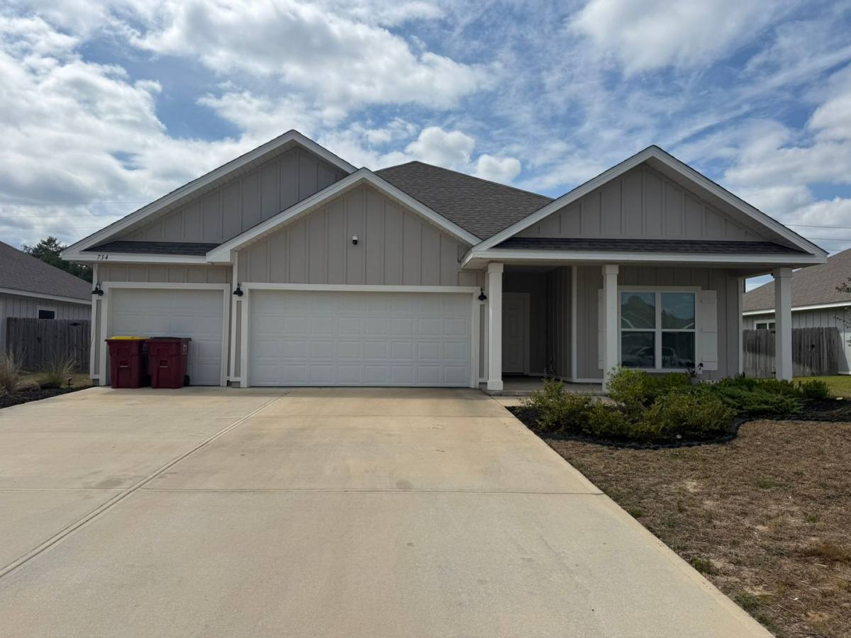 House for rent at 734 Quintana St, Crestview, FL 32539