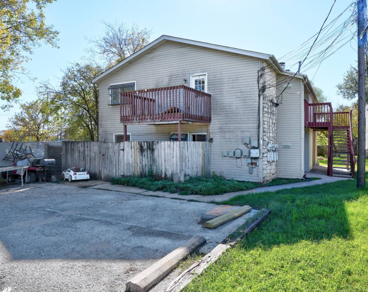Apartment for rent at 823 Taulbee Lane #B, Austin, TX 78757