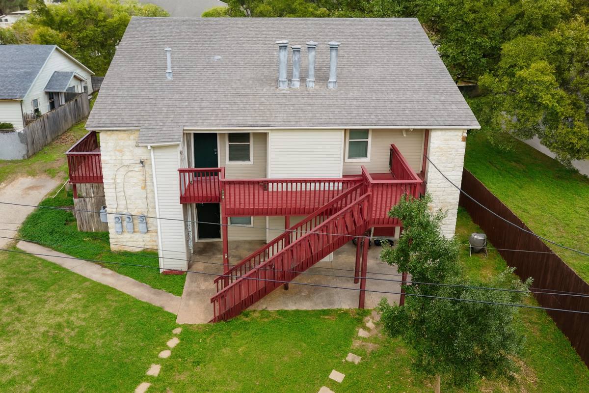 Apartment for rent at 823 Taulbee Lane #B, Austin, TX 78757
