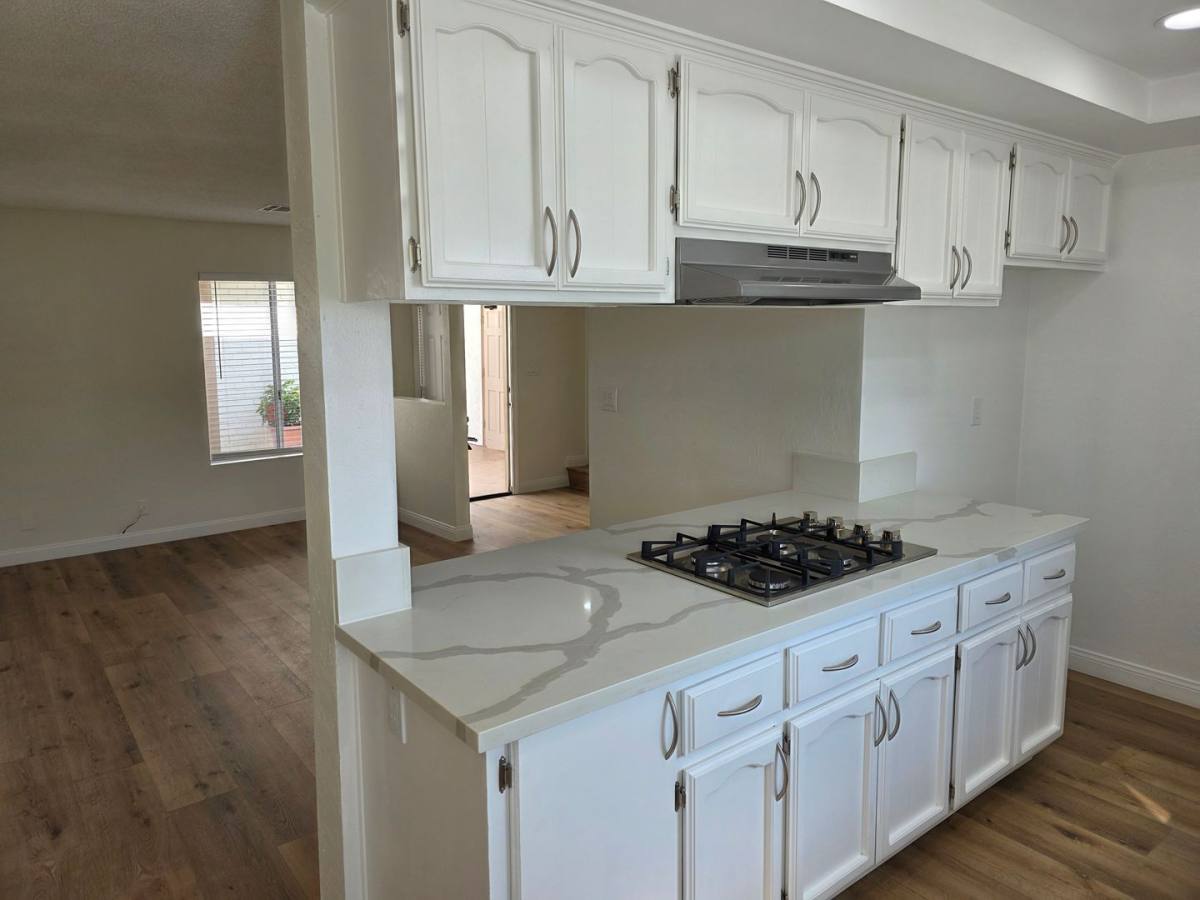 Apartment for rent at 1120 Sycamore Ave, Tustin, CA 92780