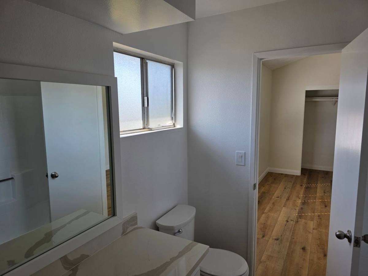 Apartment for rent at 1120 Sycamore Ave, Tustin, CA 92780