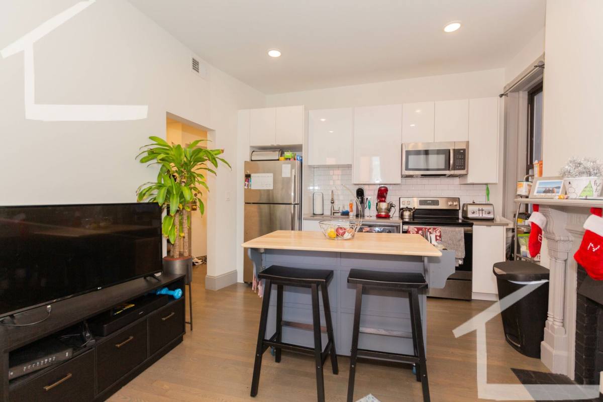 House for rent at 19 Belvidere St #2, Boston, MA 02115
