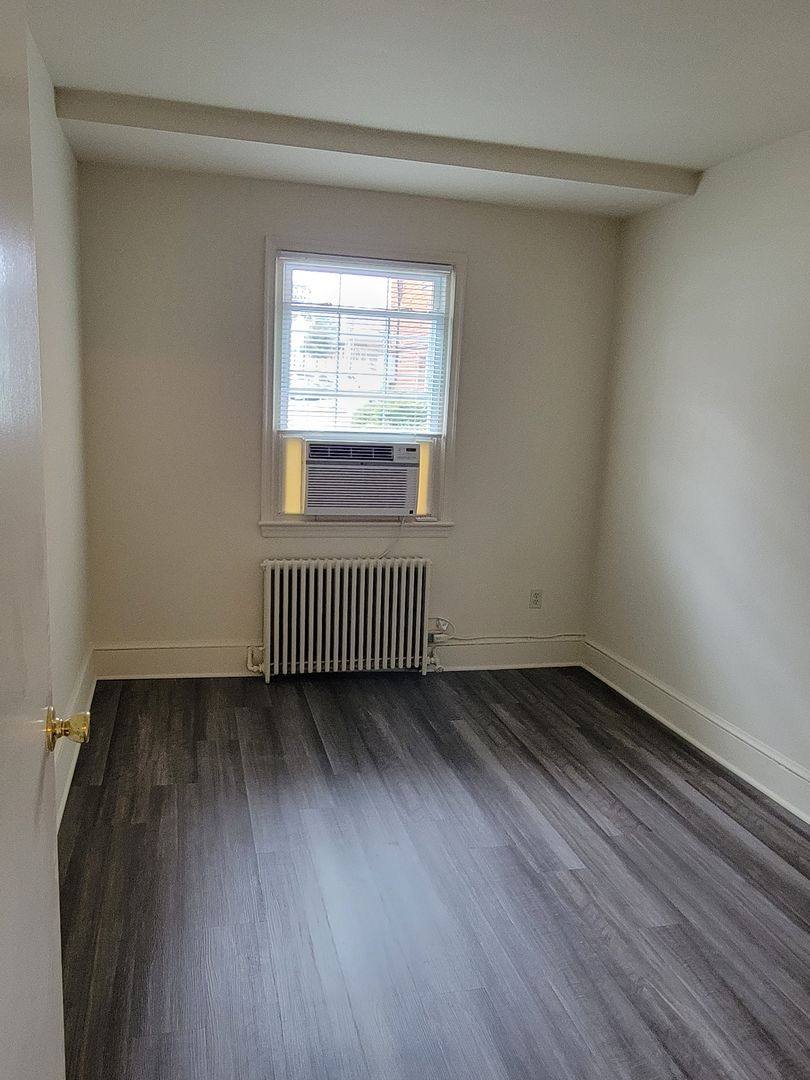 Apartment for rent at 4703 N 20th Rd, Arlington, VA 22207