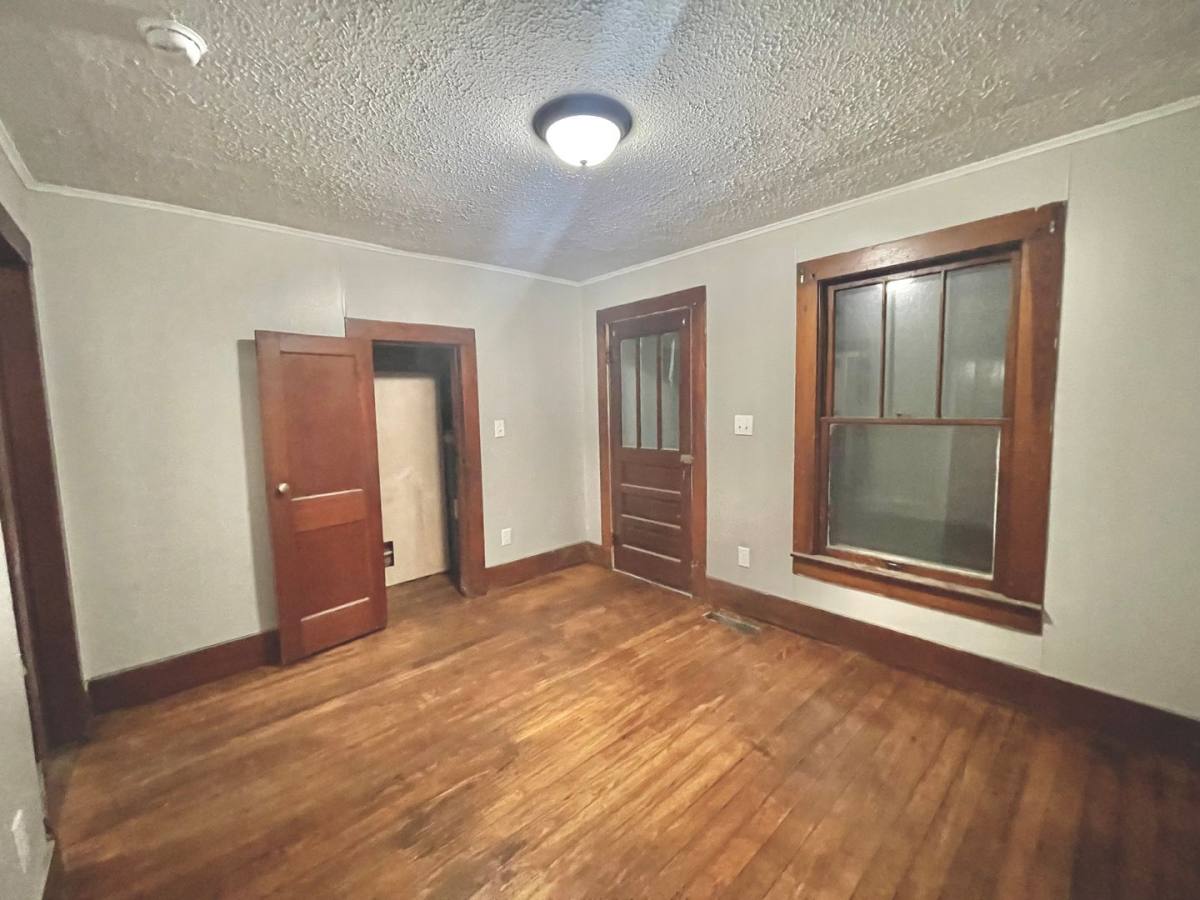 House for rent at 1011 Jones St, Paducah, KY 42003