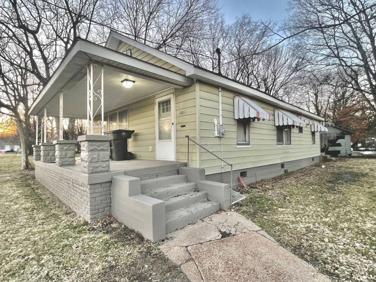 House for rent at 1011 Jones St, Paducah, KY 42003