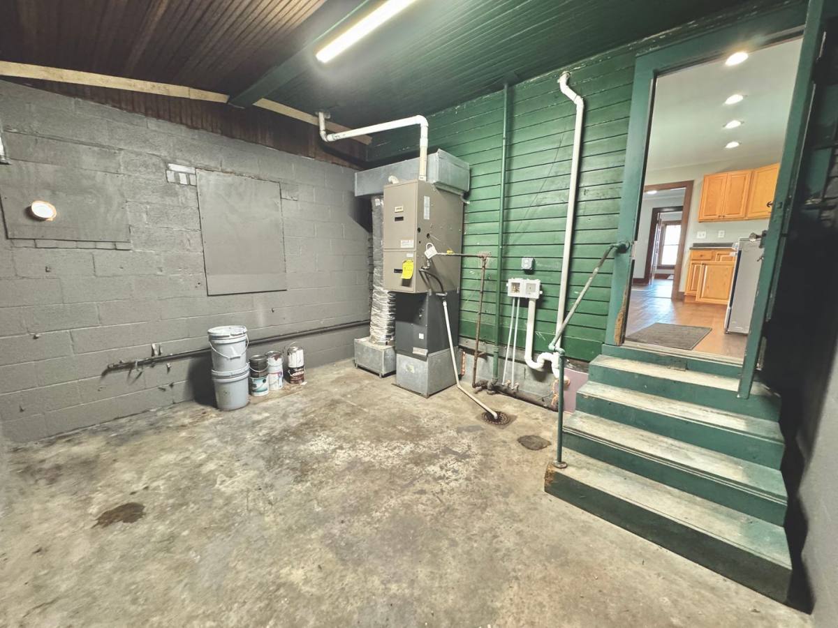 House for rent at 1011 Jones St, Paducah, KY 42003