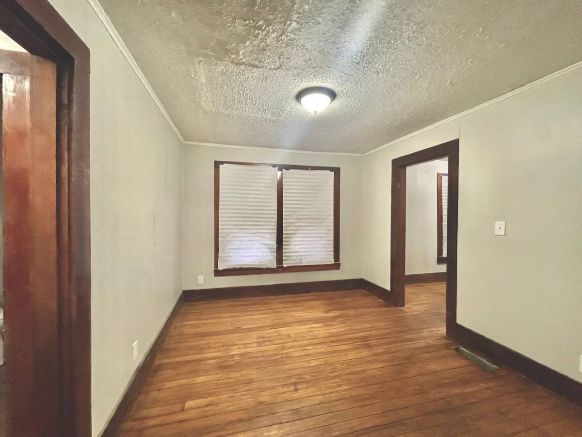 House for rent at 1011 Jones St, Paducah, KY 42003