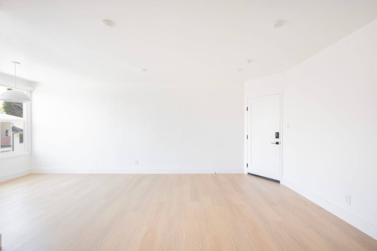 Apartment for rent at 1000 N Curson Ave, Los Angeles, CA 90046